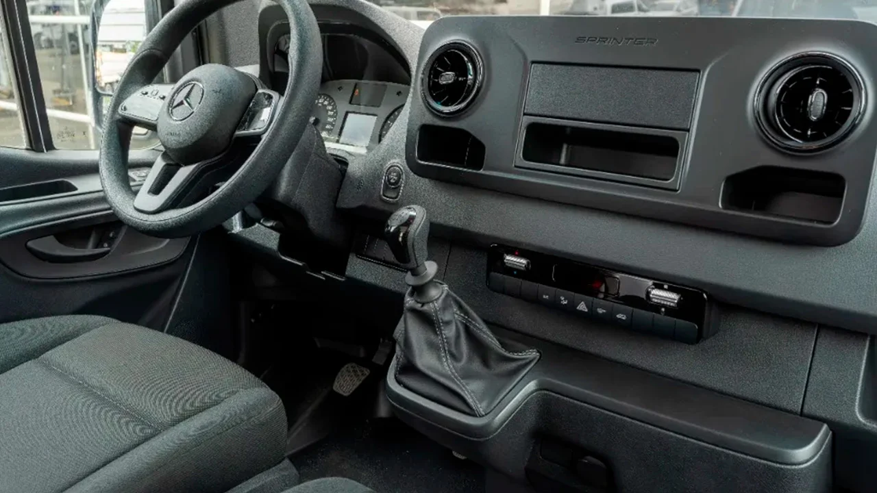 alemautos-mercedes-benz-sprinter-315-panel-comando Mercedes-benz-alemautos-interior-tooltip-1-sprinter