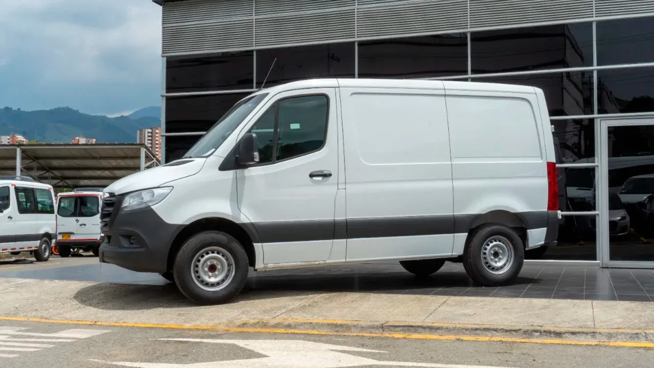 alemautos-mercedes-benz-sprinter-315-panel-der Mercedes-benz-alemautos-derecha-sprinter