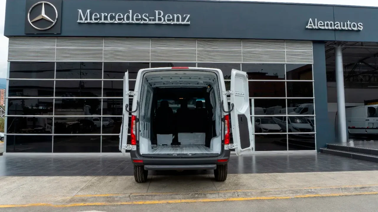 alemautos-mercedes-benz-sprinter-315-panel-maletero Mercedes-benz-alemautos-exterior-tooltip-2-sprinter