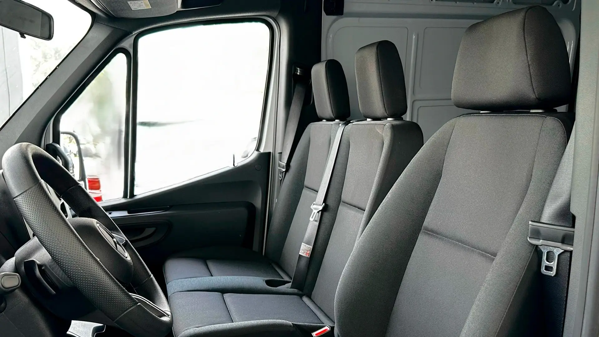 alemautos-mercedes-benz-esprinter-314-asientos-mobile